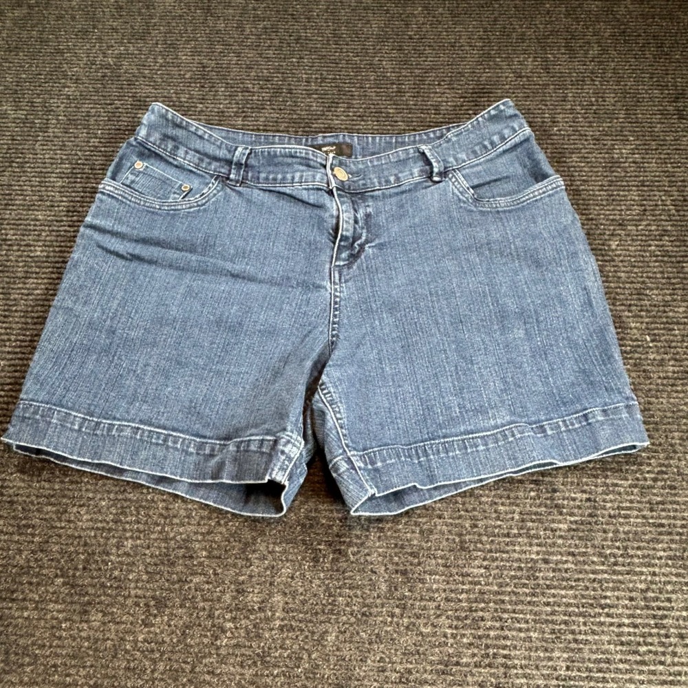 Mossimo Stretch Denim Shorts Womens 16W Medium Wash Mid Rise Blue Jean Shorts